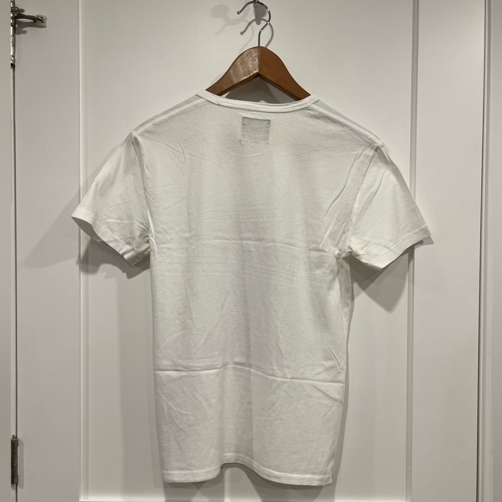 Abercrombie & Fitch White Tee with Moose Graphic - Picture 7 of 7